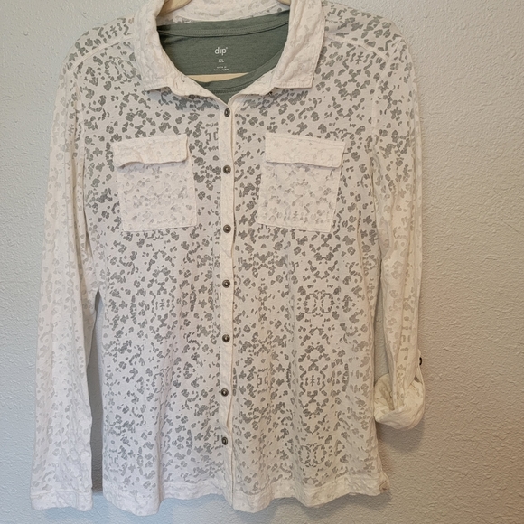 Eddie Bauer Shear Button up Top - Picture 3 of 8